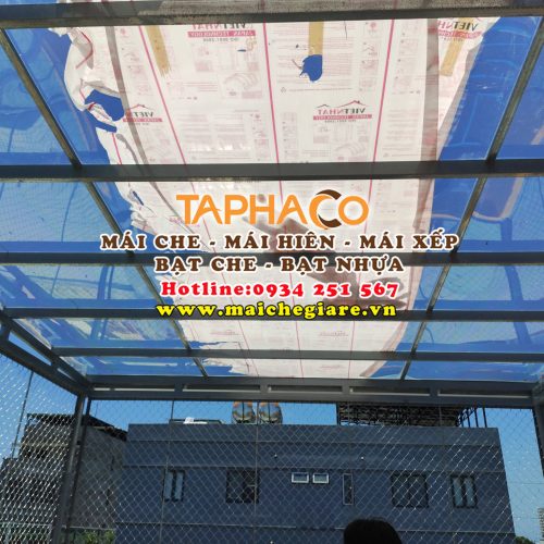 Mái che sân thượng bằng nhựa Polycarbonate
